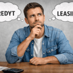 mężczyzna zastanawiający się nad wyborem